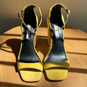 Chelsea & Violet Tara Yellow Suede Block Heel Sandals - Size 6
